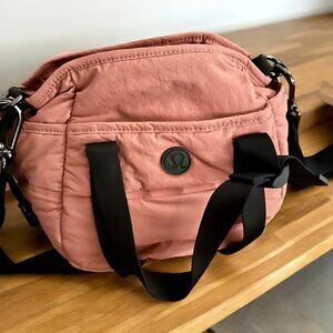 Lululemon lovely color bag